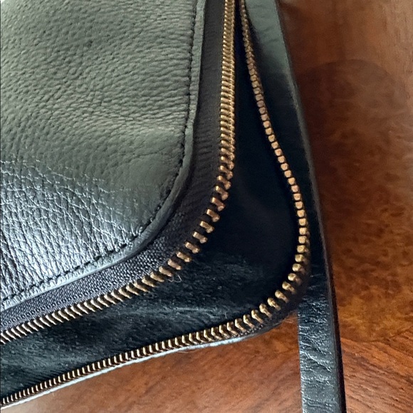Rebecca Minkoff  leather Crossbody bag  black/gold tone expanding sides & bottom - Picture 13 of 17